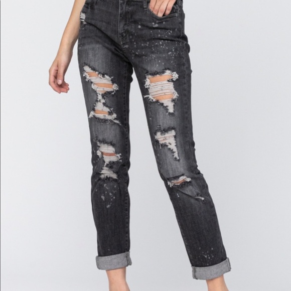 Judy Blue Black Bleach Splatter Destroyed Boyfriend Jeans - Picture 3 of 14